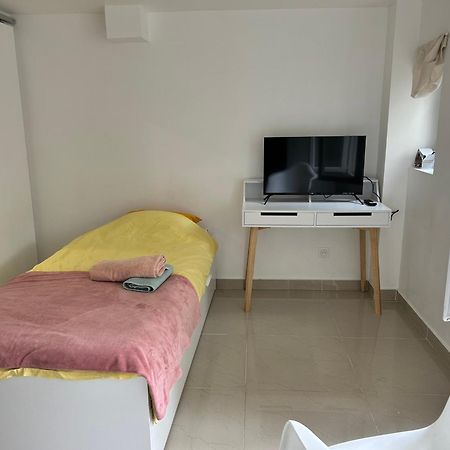 Chambre 14M2 Massy  Dış mekan fotoğraf